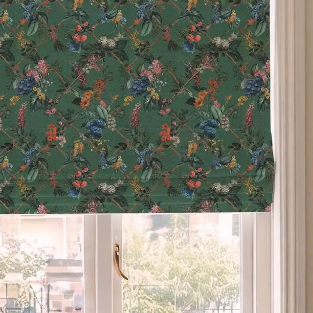 House Llewelyn-Bowen Cotswold Fantasia Printed Made To Measure Roman Blind in Forest Green