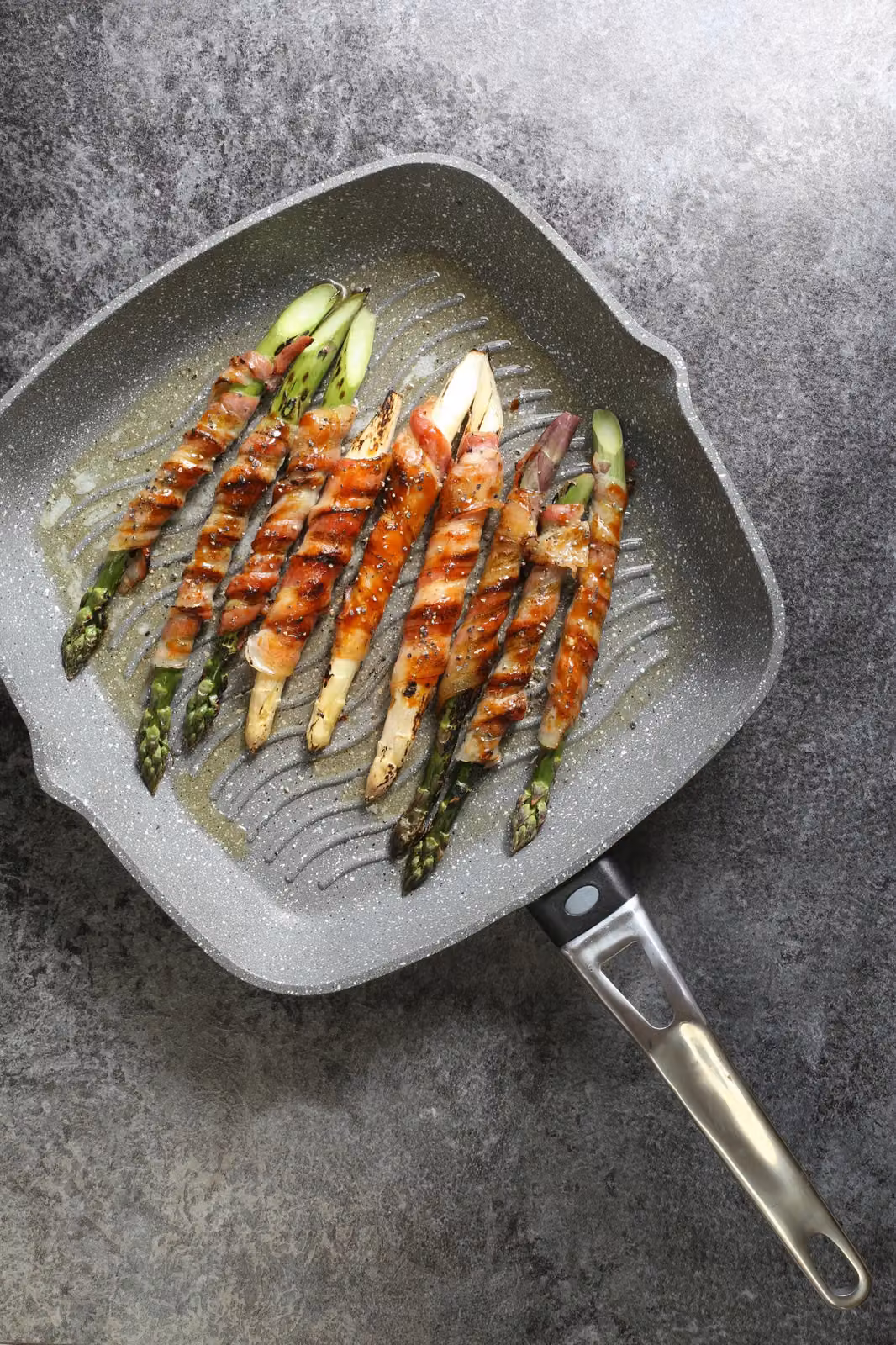 MasterClass Non-Stick Cast Aluminium Grill Pan with Pouring Spout, Grey, 28cm – 3