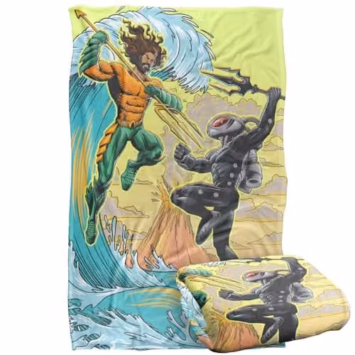 LOGOVISION Aquaman and The Lost Kingdom Battle In The Ocean Super Soft Snuggle Blanket, Multicolour, W/D/H: 91 x 147 cm – 1