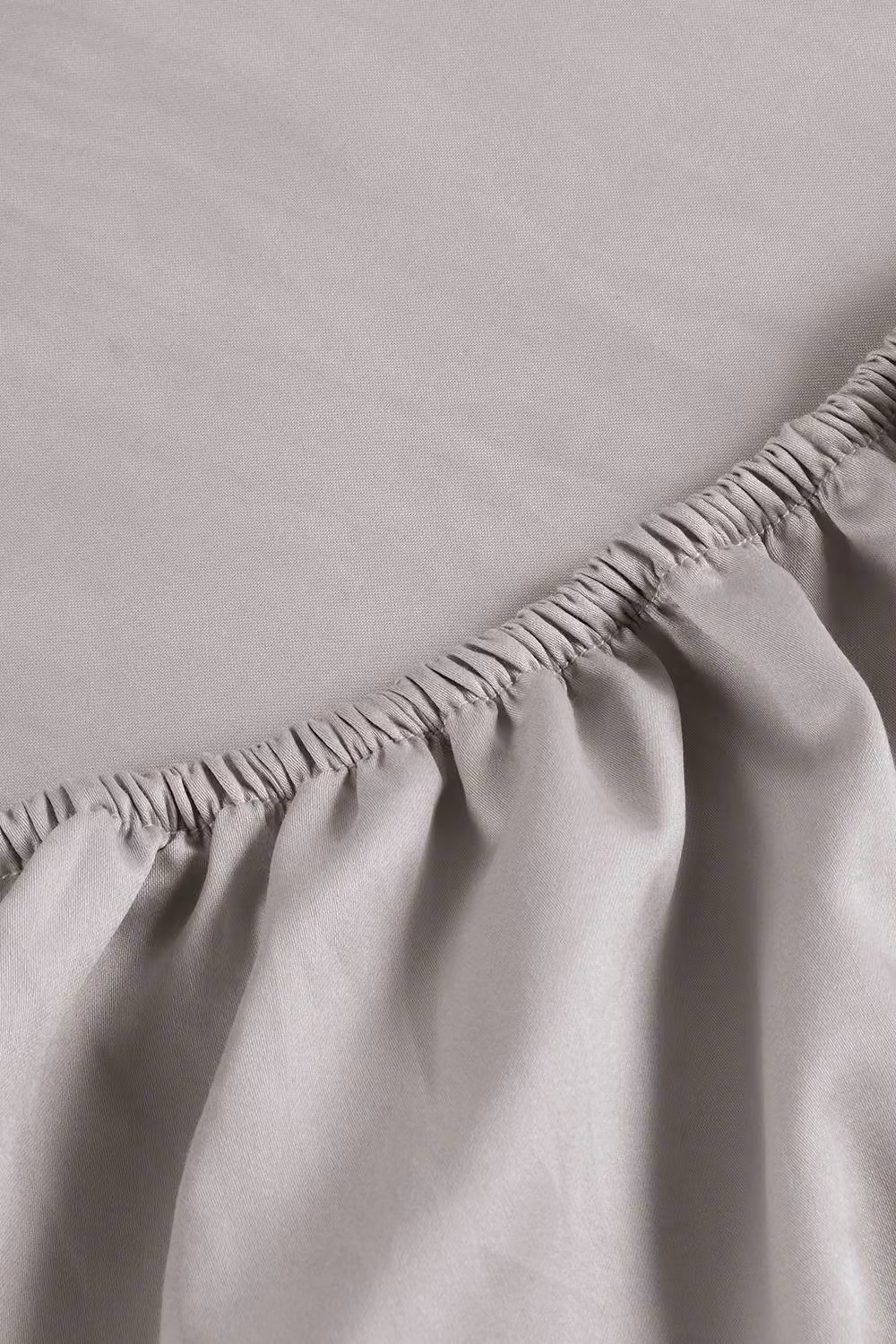 Christy 400TC Luxury Mako Satin Cotton Fitted Sheet in Silver Grey, W/D/H: 180 x 200 cm – 3