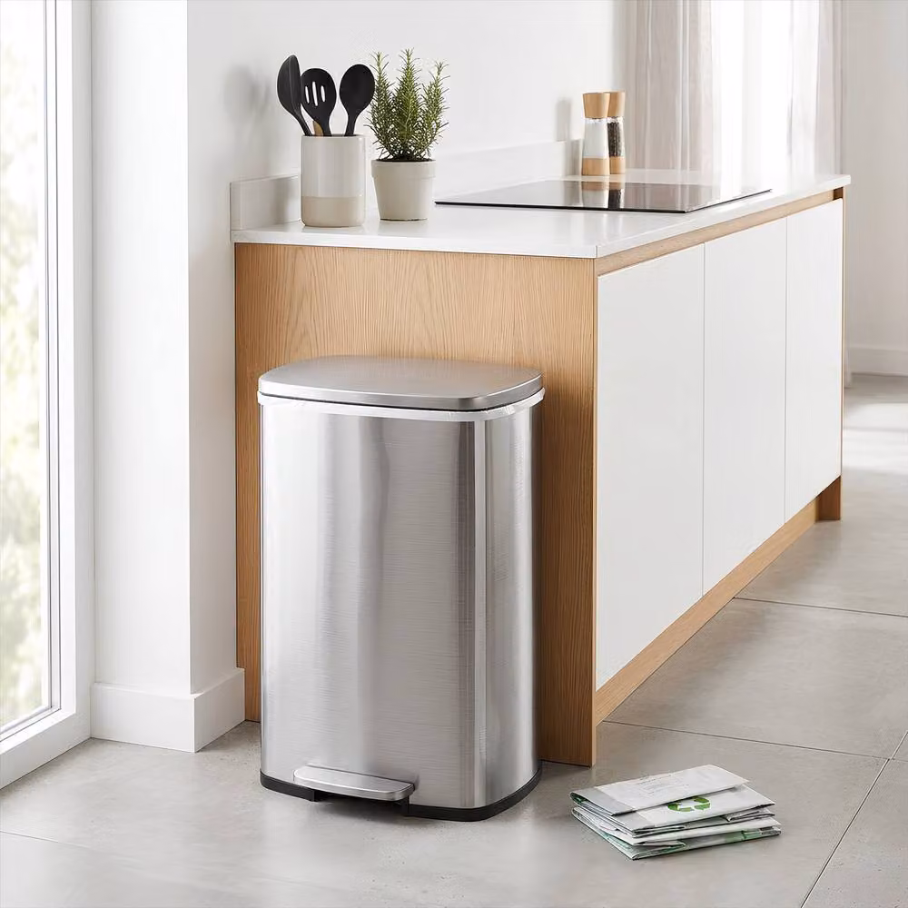 Harbour Housewares Square Stainless Steel Kitchen Pedal Bin with Soft Close and Removable Inner Bucket, Silver – 2