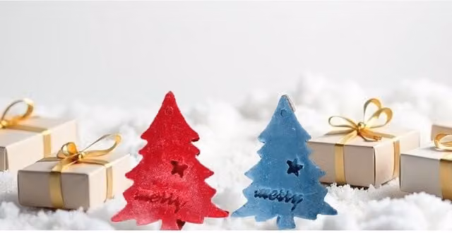 LOS Select Red Christmas Tree Scented Wax Candle Figure