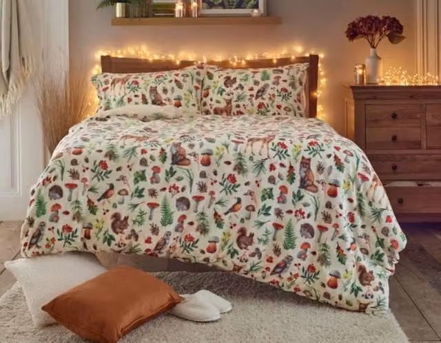 Deyongs Autumn Animals Fleece Duvet Cover Set with Sherpa Reverse, Multicolour Woodland Printed Bedding, W: 140 cm x L: 200 cm