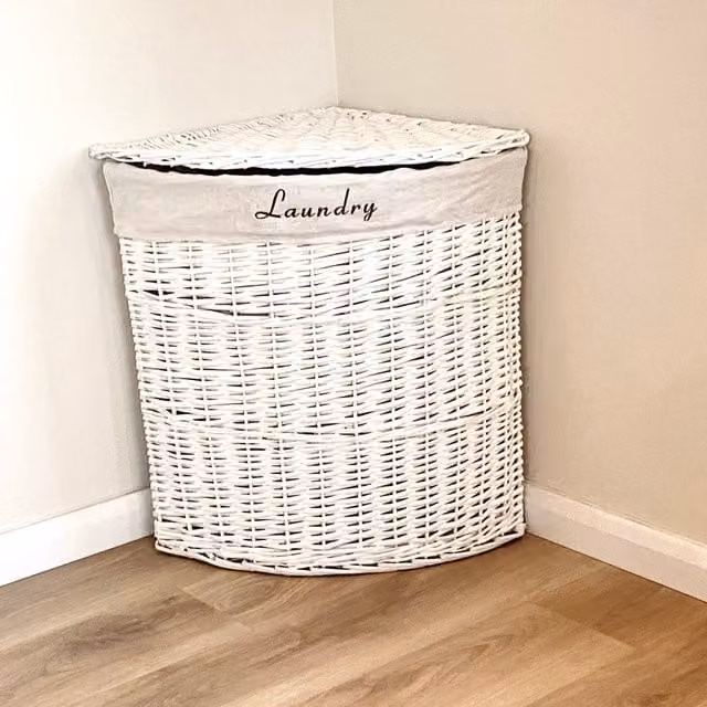 Topfurshing White Corner Wicker Laundry Basket Hamper with Lid and Removable Cotton Lining, Width: 38 cm