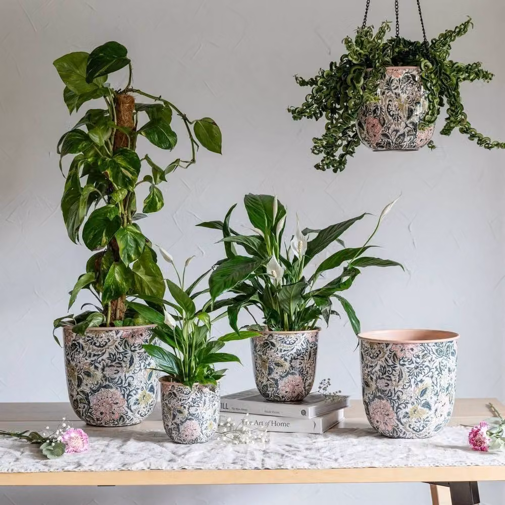 Lemon Pavilion Maisie Vintage Pattern Blush Metal Planters, Set of 2, Pink – 3