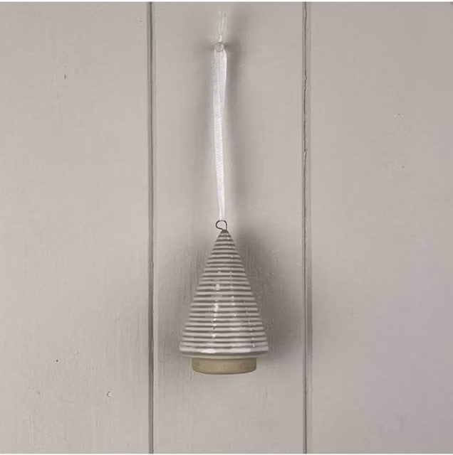 KDMD Handcrafted Glazed Ceramic Abstract Tree Hanging Pendant Décor in White