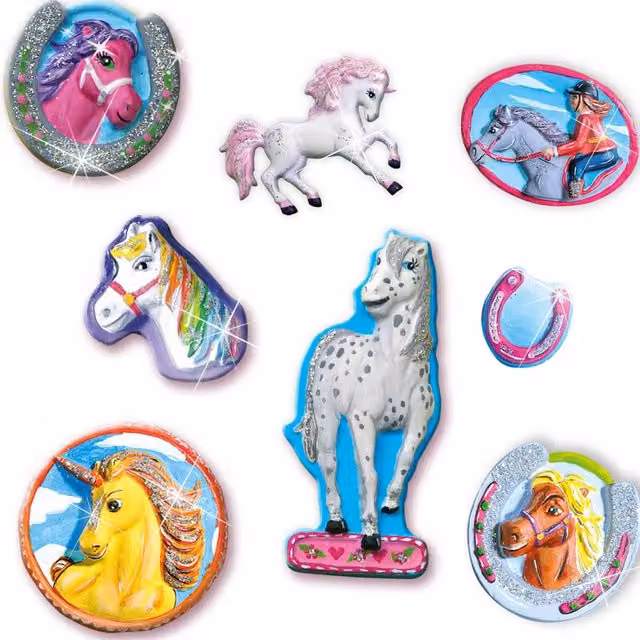 SES Fantasy Horses Casting and Painting Kit in White and Multicolour