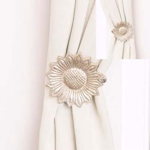 Melody Maison Set of 2 Silver Metal Vintage Floral Wall Mounted Tie Backs