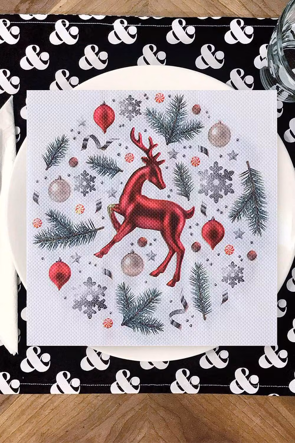 Neel Blue Red Reindeer and Pine Leaves White Paper Napkins, 20 Pieces, 33 cm – 4