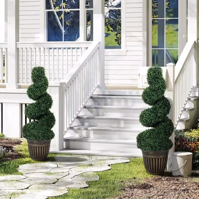 HOMCOM Set of 2 Potted Artificial Spiral Boxwood Trees in Light Green, Height: 90 cm
