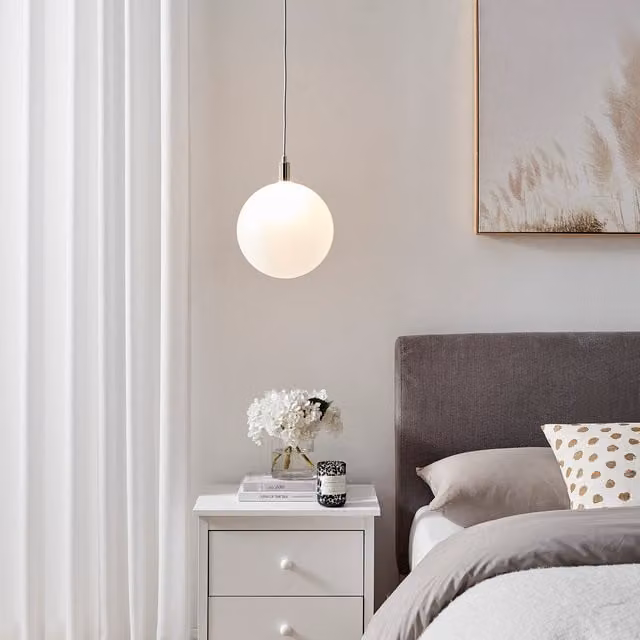 FurnitureboxUK Martha Pendant Light with White Frosted Glass Sphere and Brass Finish