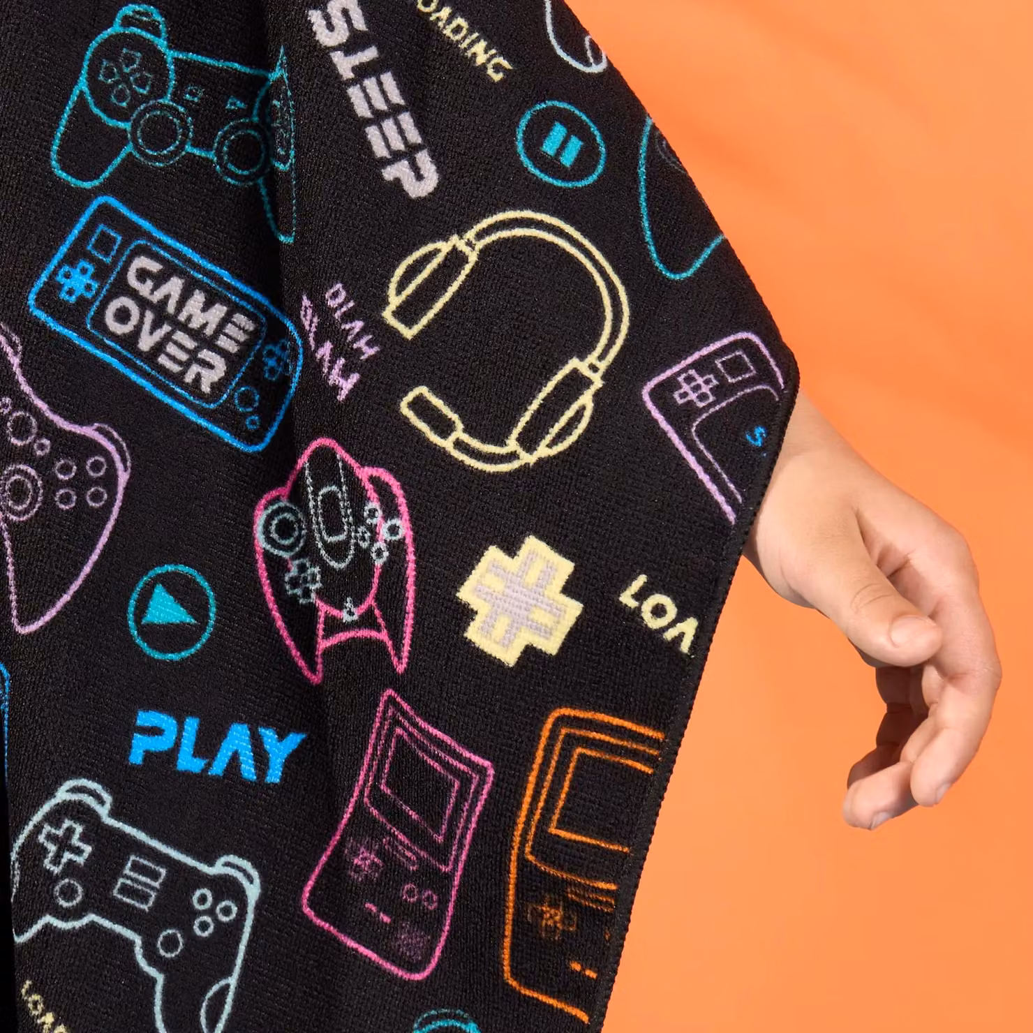 OHS Kids Hooded Gaming Poncho Beach Towel in Black, Quick Dry Microfibre – 3