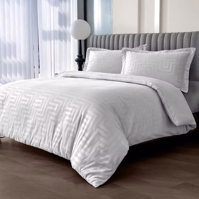 Velosso Satin Style Duvet Cover and Pillowcase Set in White, Single Size