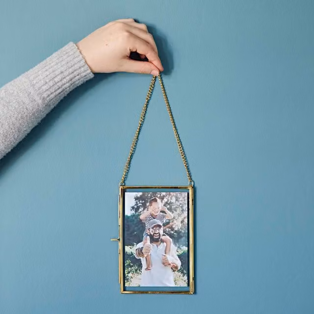 Paper High Gold Rectangular Hanging Single Photo Frame with Reclaimed Glass, Size: 10 x 15 cm