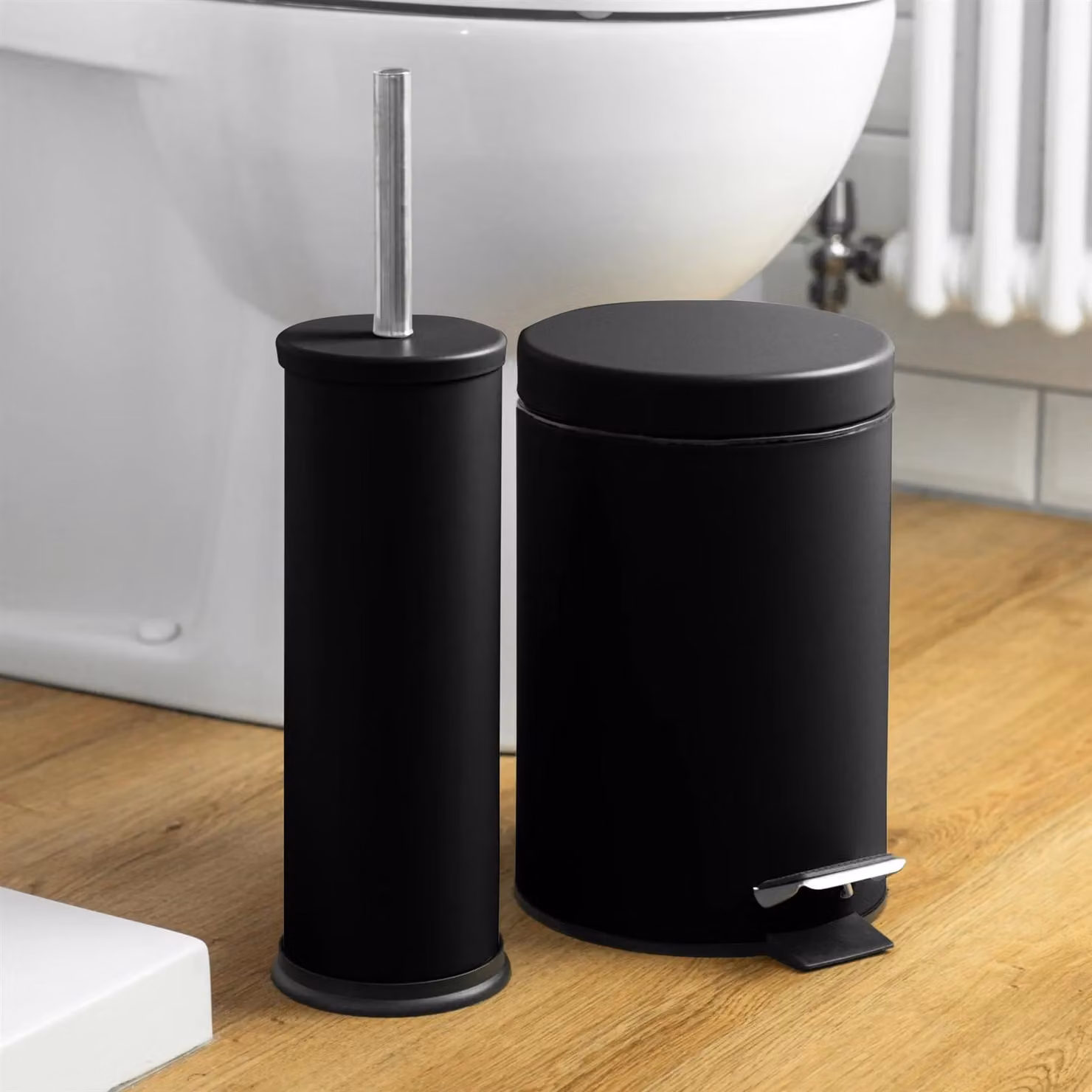 Harbour Housewares Pack of 2 Round Stainless Steel Pedal Bins, 3L, Black – 10