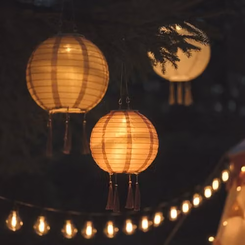 Lights4fun Set of 3 Lucena Tassel Solar Lanterns with Warm White LEDs in Multicolour – 3