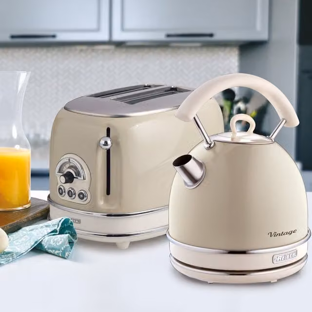 Ariete Kettle and 2 Slice Toaster Set in Beige and Yellow