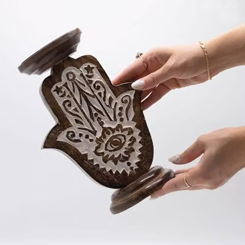 Serenityy Mango Wood Hamsa Design Candle Stand in Brown, W: 25 cm, D: 18 cm – 2