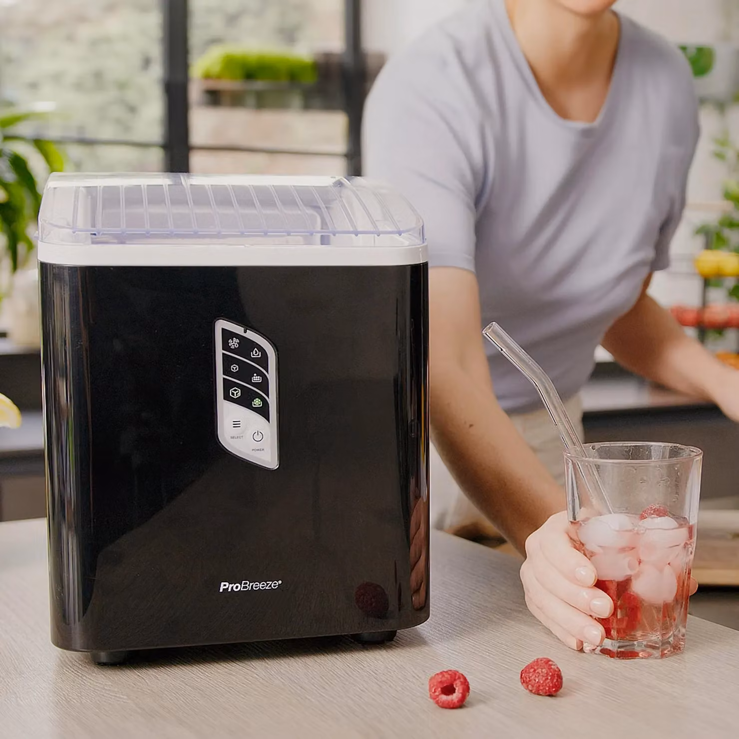 Pro Breeze Black Countertop Ice Cube Maker with 2L Capacity and 15kg Daily Output – 4