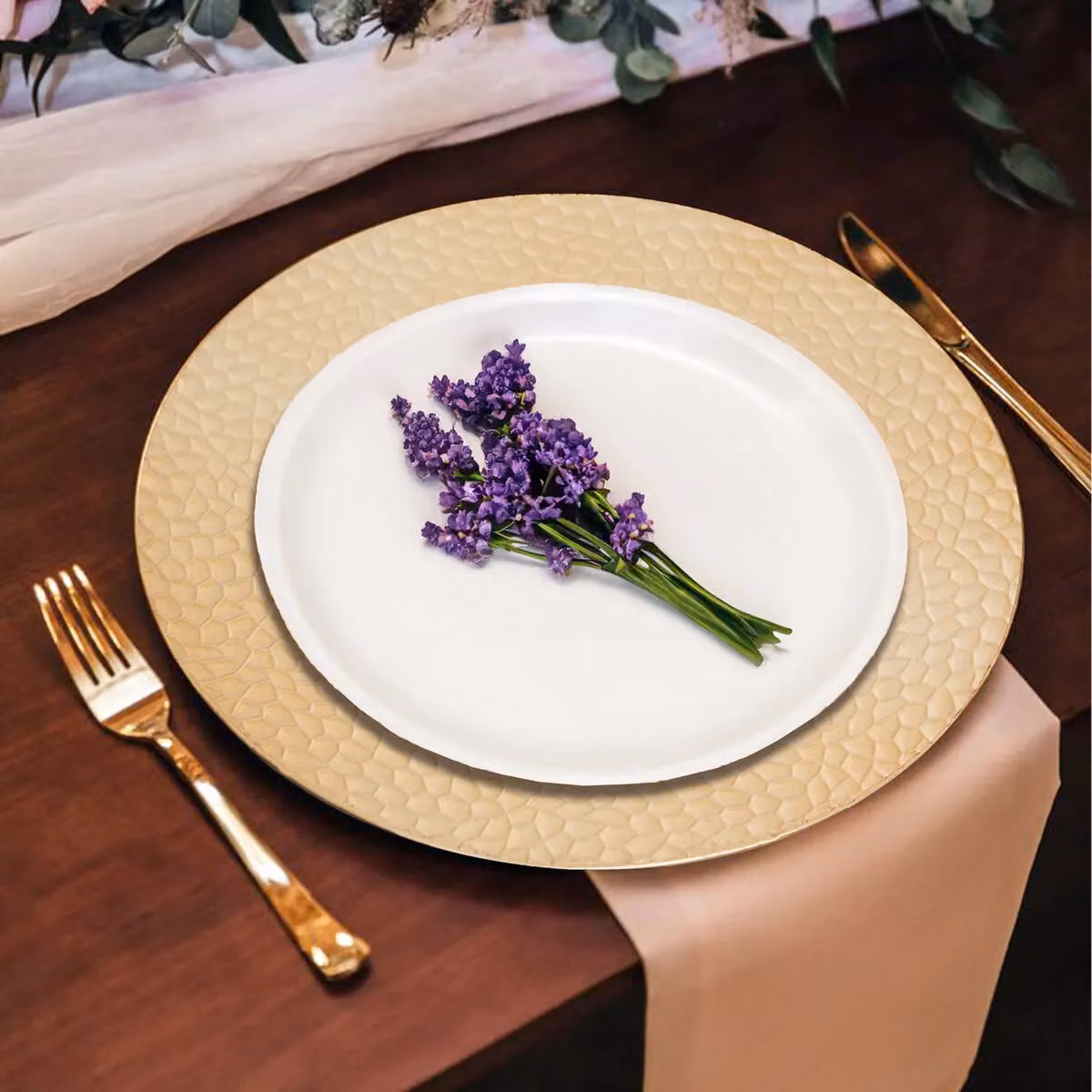 Orsina Gold Minimalist Hammered Rim Melamine Dinner Plate, W: 33 cm, D: 33 cm, H: 0.3 cm – 2