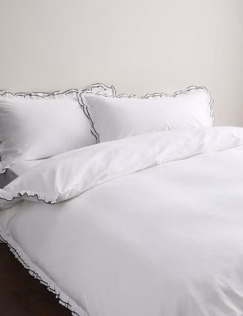M&S Pure Cotton Double Ruffle Bedding Set Black and White W/D/H: 140 x 200 cm