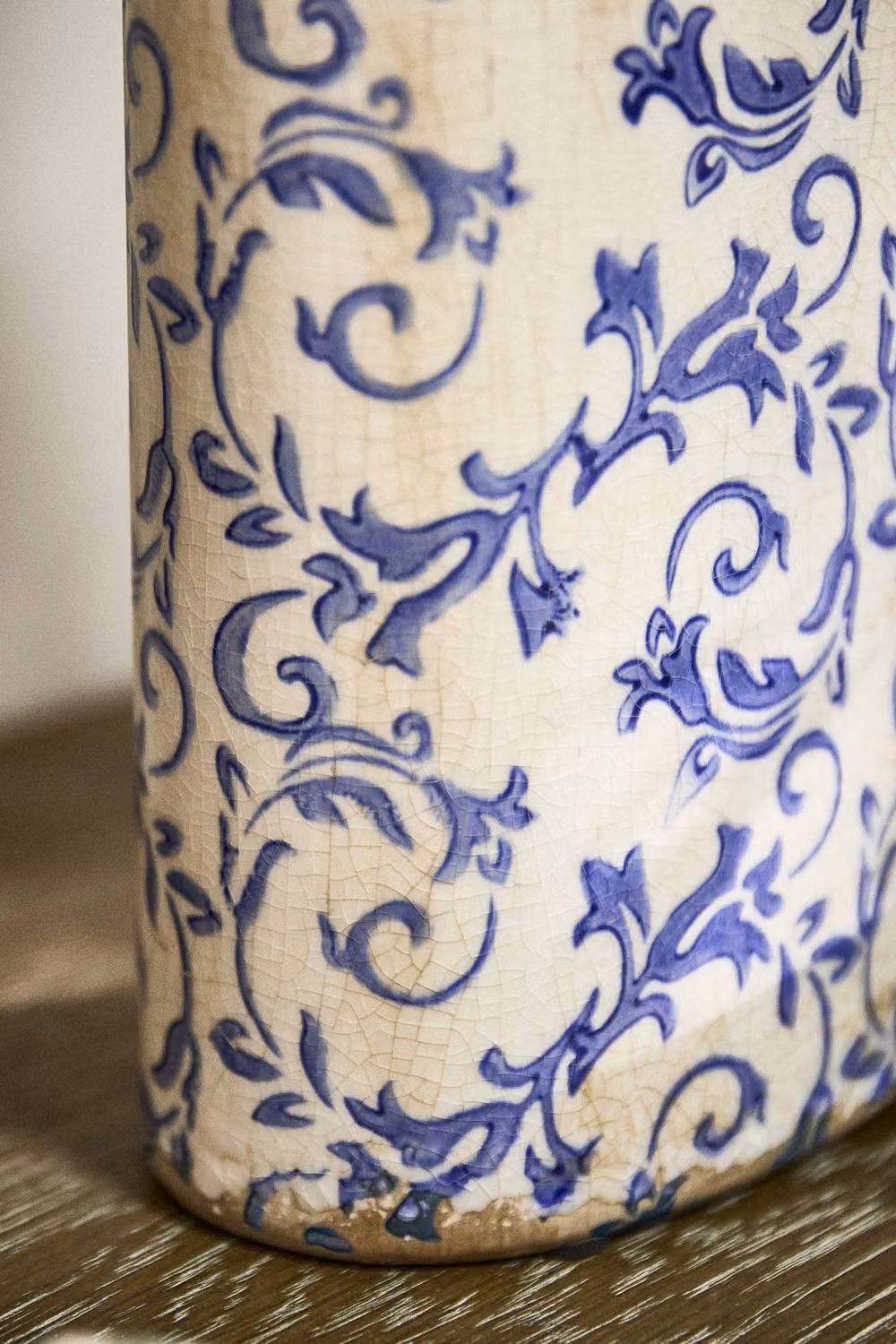 Dibor Vintage Luxury Solene Blue Botanical Ceramic Bottle Vase in Cream, H31 x W14 cm – 2