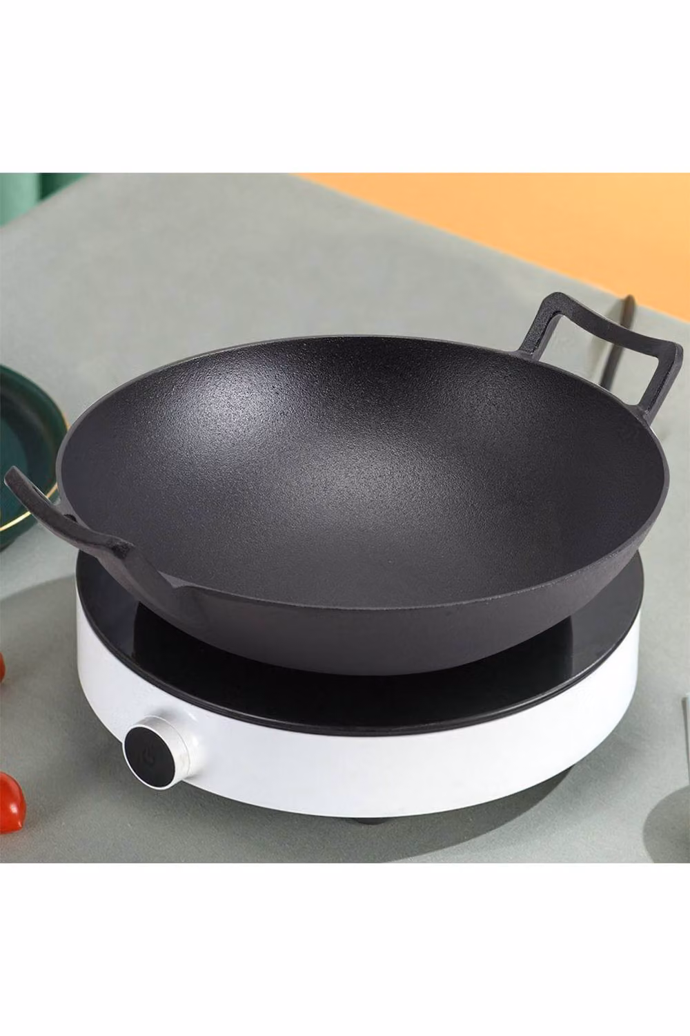 Living and Home Uncoated Cast Iron Round Wok in Black, Diameter: 36 cm – 4