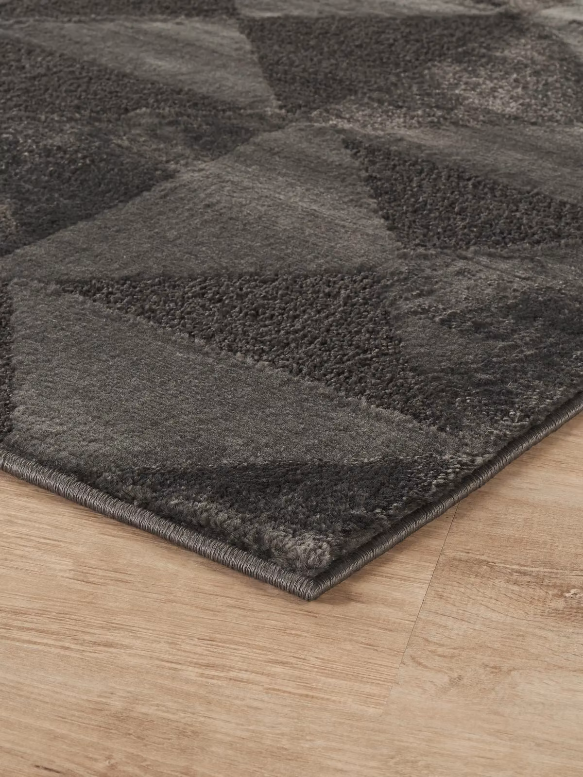 Desire Rugs Hamilton Modern Metallic Sheen Area Rug in Grey with Mosaic Geometric Triangle Design, W/D/H: 170 x 120 cm – 2