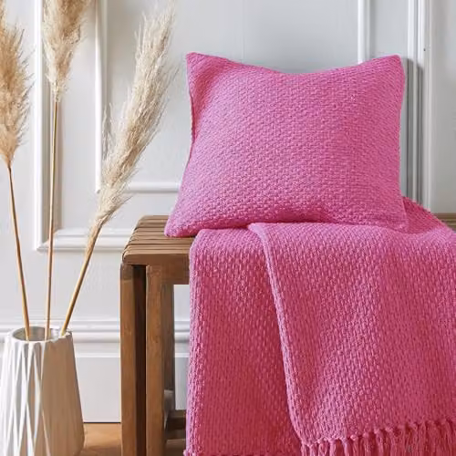 Drift Home Hayden Woven Geometric Throw in Pink, W/D/H: 130 x 180 cm – 2