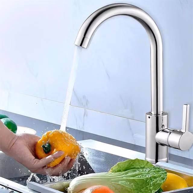 Nordara Modern Kitchen Sink Mixer Tap, Single Lever with Swivel Spout in Chrome Silver