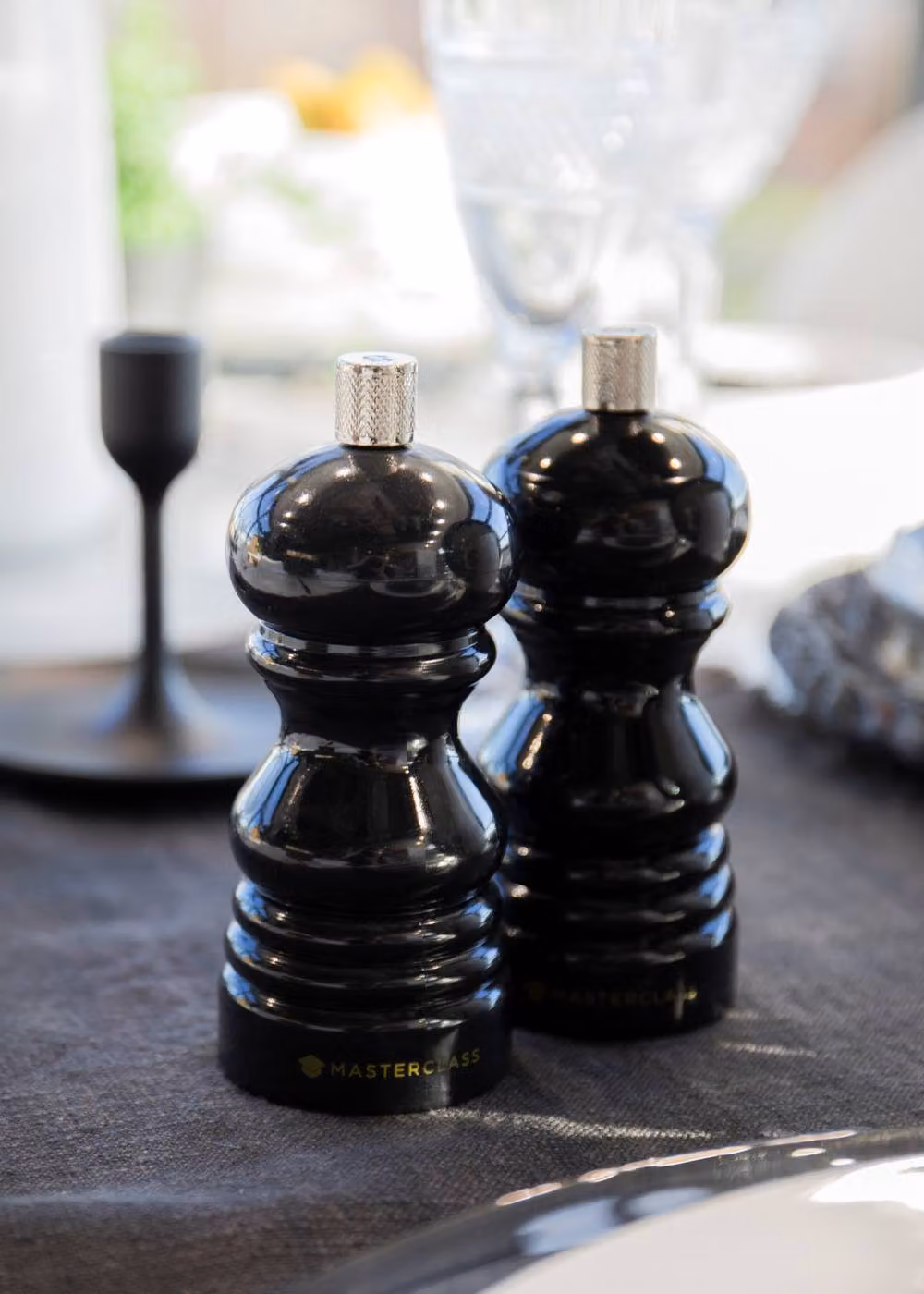 MasterClass Set of 2 Black Ceramic Salt and Pepper Mills, Height: 12 cm – 3