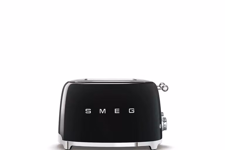 Smeg Black Kettle 1.7 l and 4 Slice Toaster Twin Pack