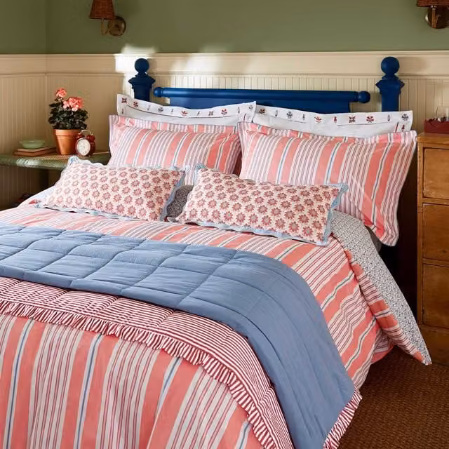 Joules Siesta Stripe Red Reversible Cotton Percale Super Kingsize Duvet Cover and Pillowcase Set, W: 200 x D: 200 cm – 1