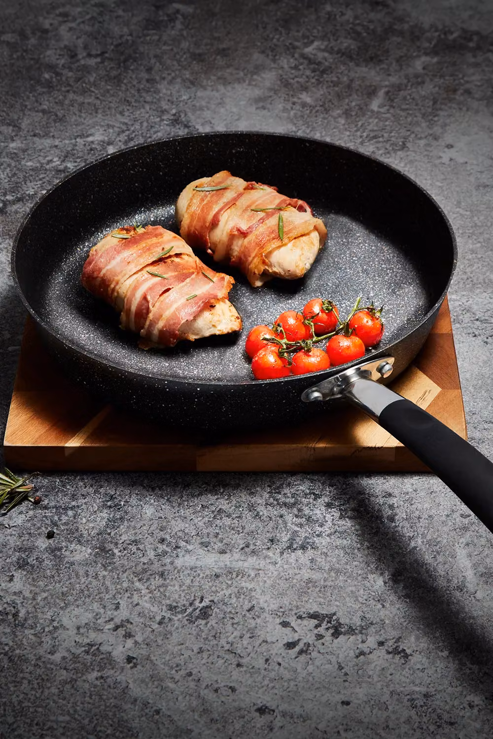 Tower Non-Stick Frying Pan, Black, 30 cm – 6