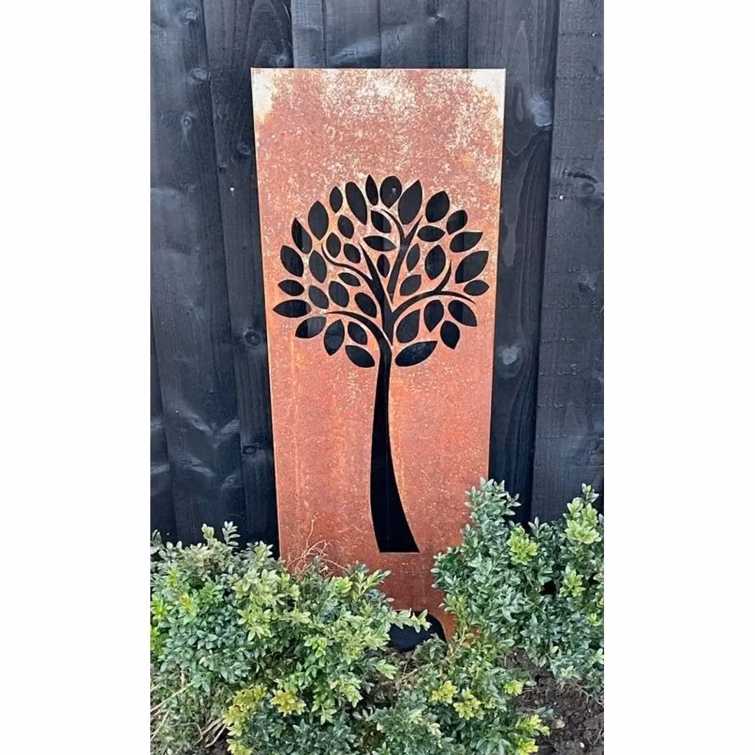 Poppyforge Steel Tree Garden Screen in Brown, W: 45.7 cm, H: 147.3 cm, D: 45.7 cm – 2