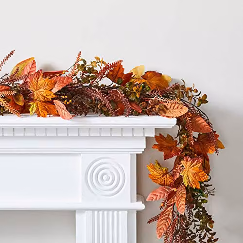 Lights4fun Pre Lit Artificial Maple Leaf Autumn Garland with 50 Micro LEDs, Multicolour and Orange, 2m – 3