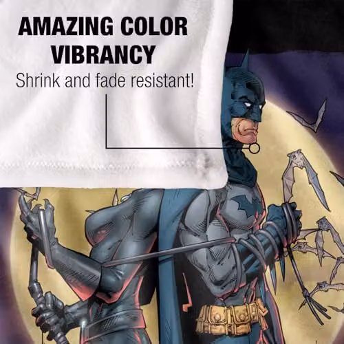 Warner Bros. Batman Paint The Town Red Super Soft Fleece Throw Blanket, Red and Multicolour – 3