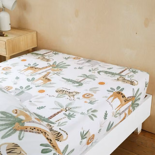 Happy Linen Company Jungle Safari Animals Fitted Sheet in Beige, W/D/H: 140 x 190 cm