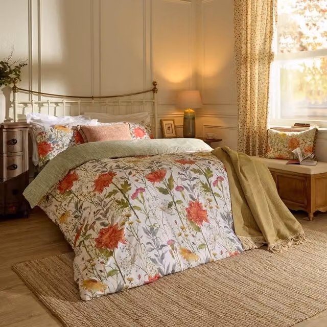 Voyage Maison Delamere Reversible Floral Cotton Duvet Cover Set, Multicolour, W: 140 cm, H: 200 cm – 1