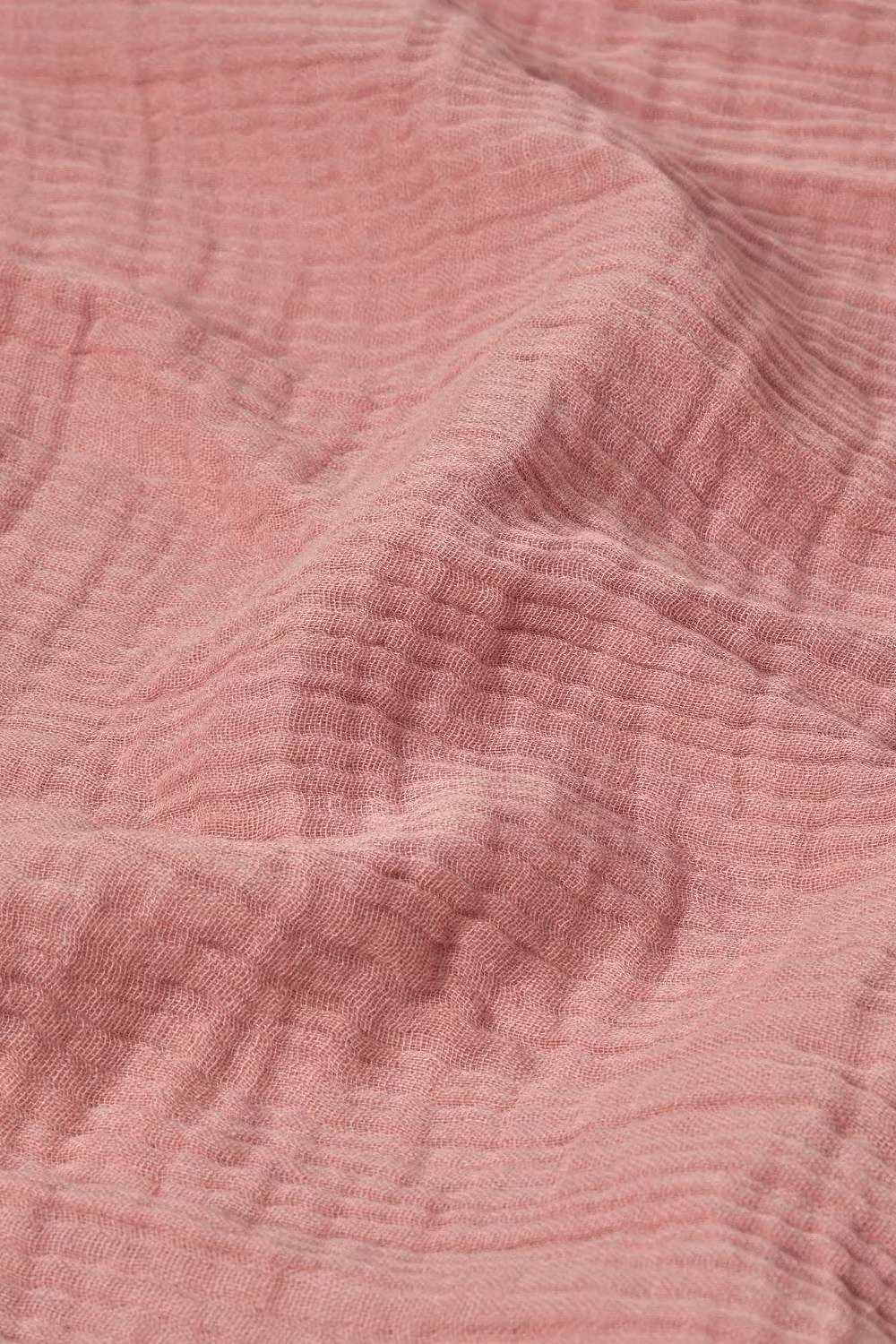 Homescapes Muslin Cotton Throw Blanket, Pink, W/D/H: 127 x 180 cm – 2