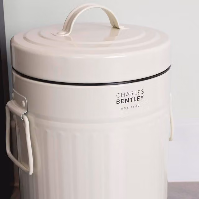 Charles Bentley 3L Retro Steel Mini Pedal Bin with Removable Inner Bucket in Yellow or White