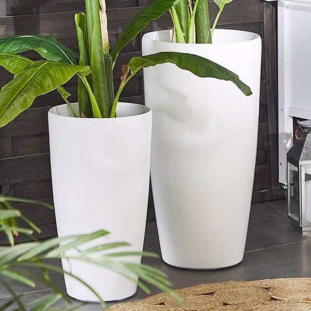 Wyld and Coco Modern Tall White High-Gloss Stone Plant Pot, Height: 32 cm – 1