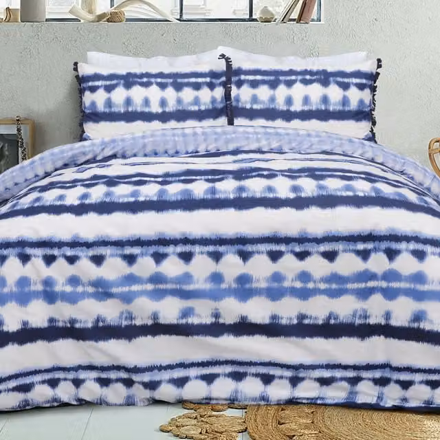 Smart Living Reversible Tie Dye Polycotton Duvet Cover and Pillowcase Set in Blue and White, W: 230 cm, D: 220 cm, H: 220 cm