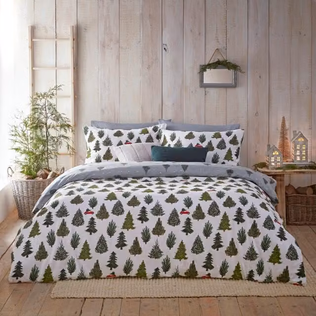 Make it a Home Reversible Flannelette Cotton Duvet Cover Set in Green and White, 90 x 200 cm