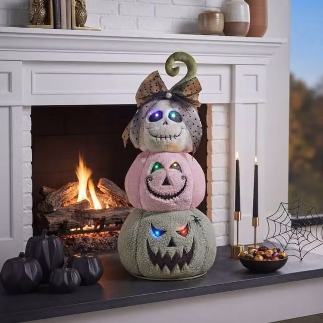 Garden Greatness Plush Stack-o'-Lanterns Multicolour LED Halloween Light-Up Decoration – 1