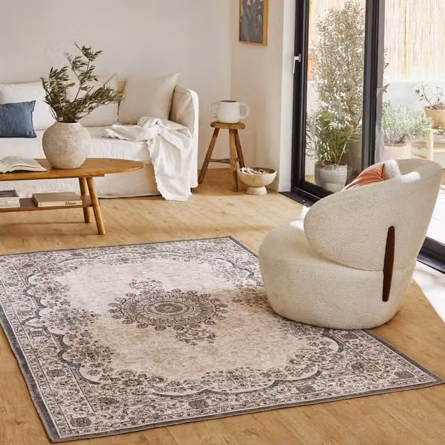 sweeek Indoor Baroque Pattern Rug in Pink, Red and Blue, W: 120 cm, D: 160 cm – 1