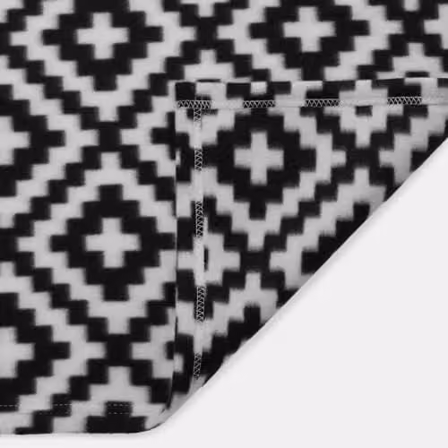 OHS Geometric Tile Fleece Throw Blanket in Black, White and Grey, W/D/H: 125 x 150 cm – 6