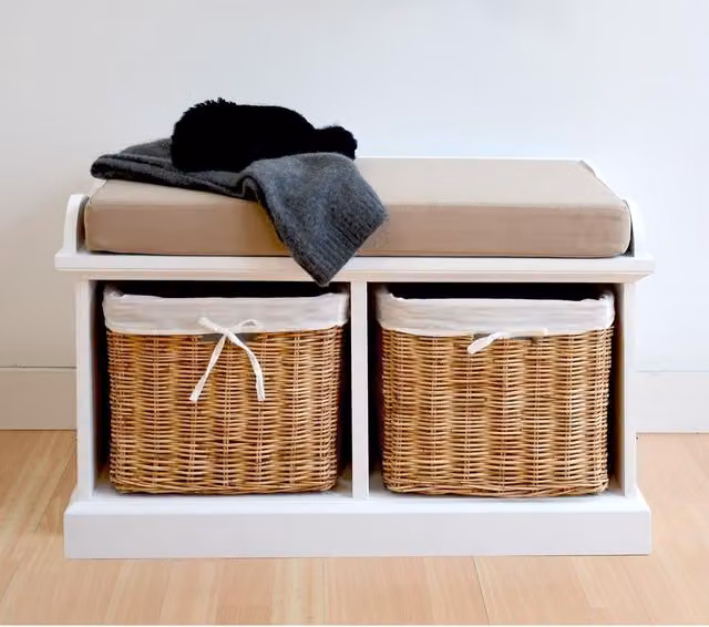 Tetbury White Bench with Natural Rattan Baskets, W/D/H: 77 x 40 x 46 cm