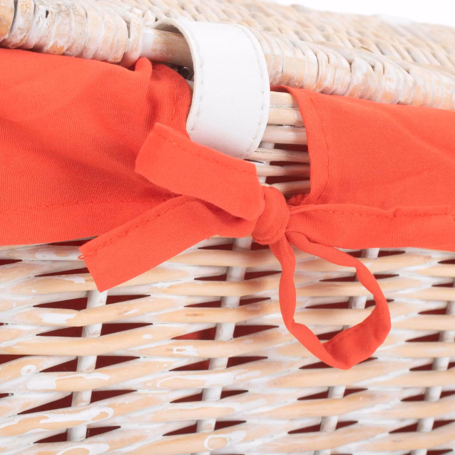 Red Wicker Picnic Basket with White Cotton Lining – 2