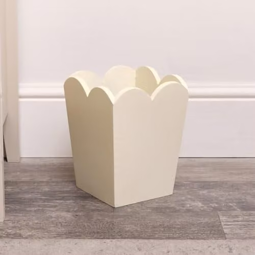 Melody Maison Beige Wooden Scalloped Edge Waste Paper Bin W/D/H: 18.5 x 25.0 x 18.5 cm – 1